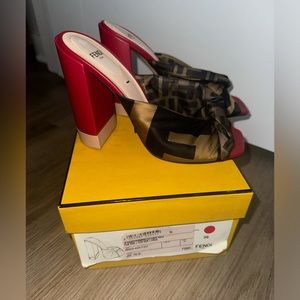 Fendi heels 👠